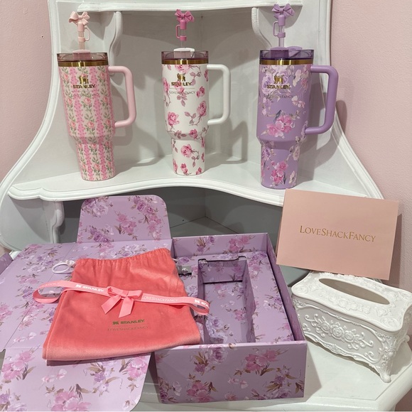 STANLEY x LoveShackFancy 40 Oz Quencher Cup Happy thoughts purple lavender print - Picture 11 of 11